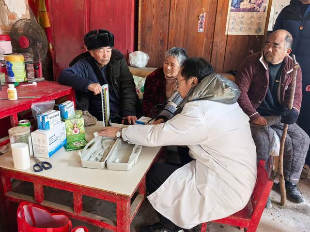 职业学院医药学院党总支开展主题党日活动龙8国际电子游戏娱乐平台河南应用技术(图5)